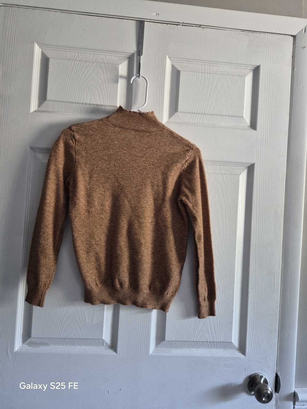 (S)Women’s Brown Mock Neck Sweater